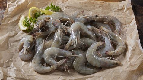 5 Ways To Tell If That Grocery Store Seafood Is Actually Fresh.